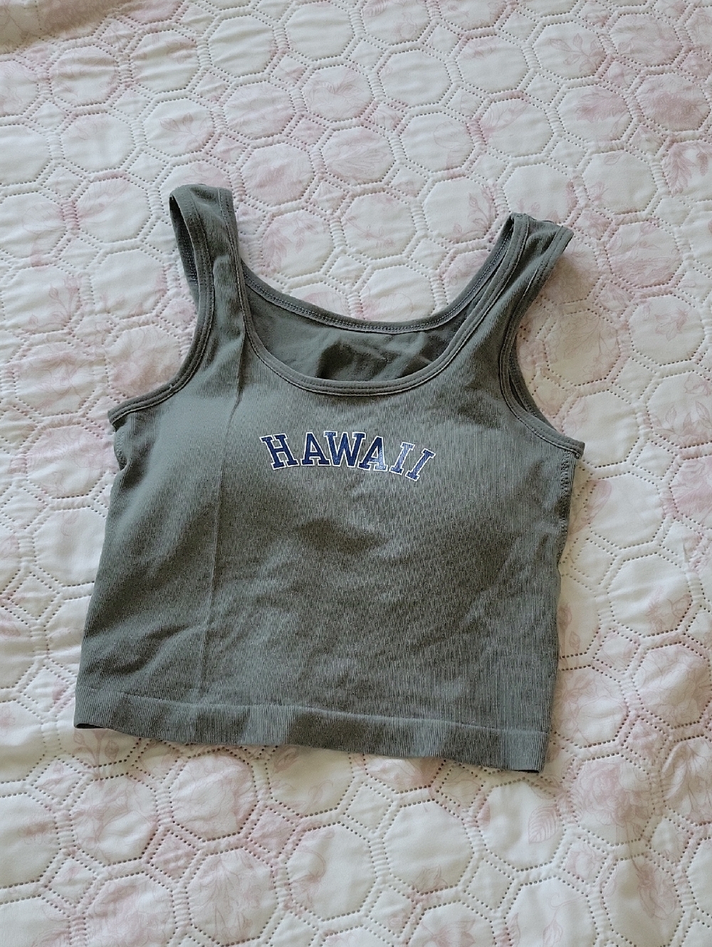 Amazon Gray 'Hawaii' Crop Tank Top